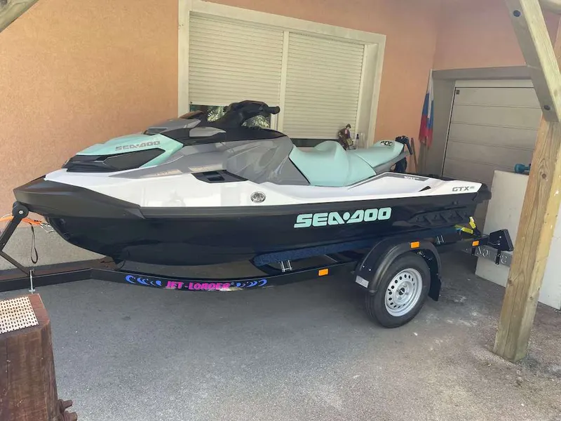 Sea-Doo GTX PRO 130 na prikolici